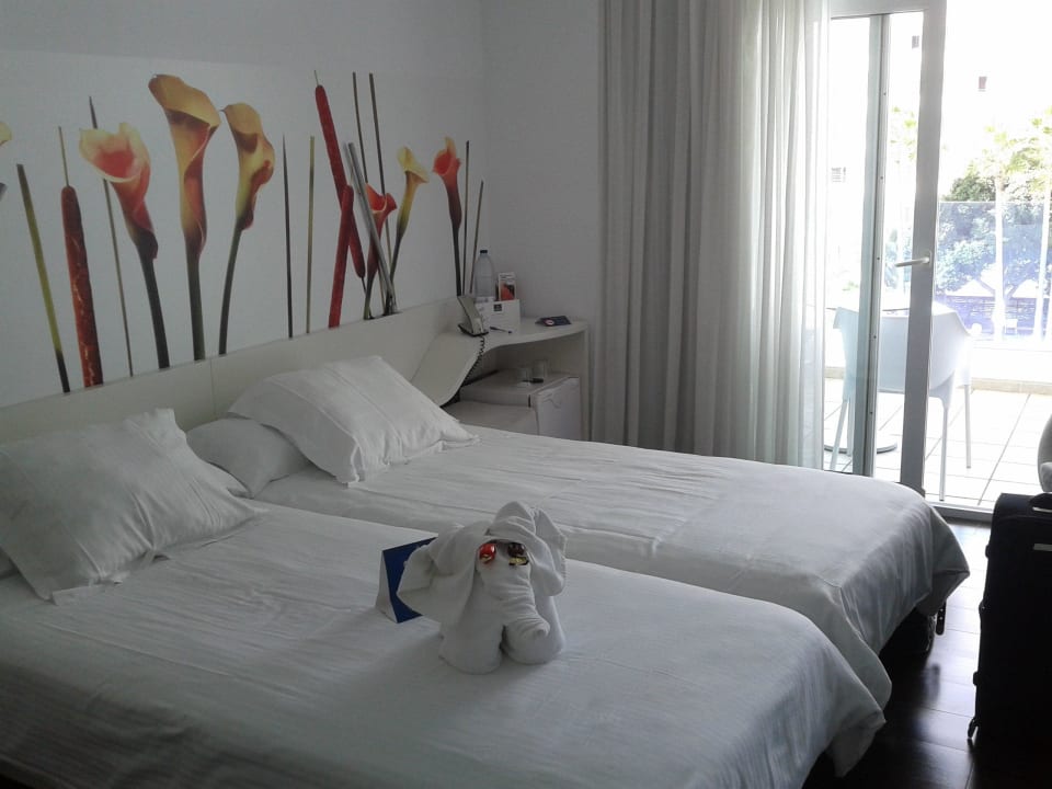 Doppelzimmer Iberostar Waves Bahia de Palma
