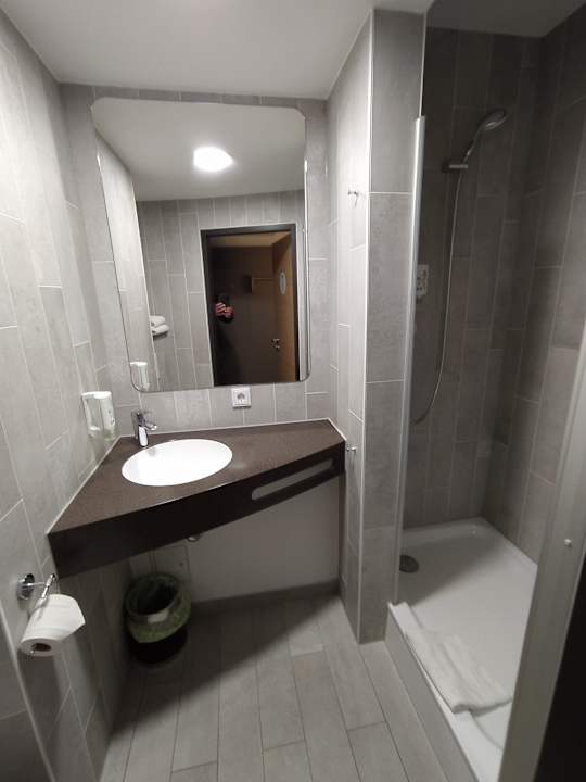 Zimmer B&B Hotel Baden Airpark