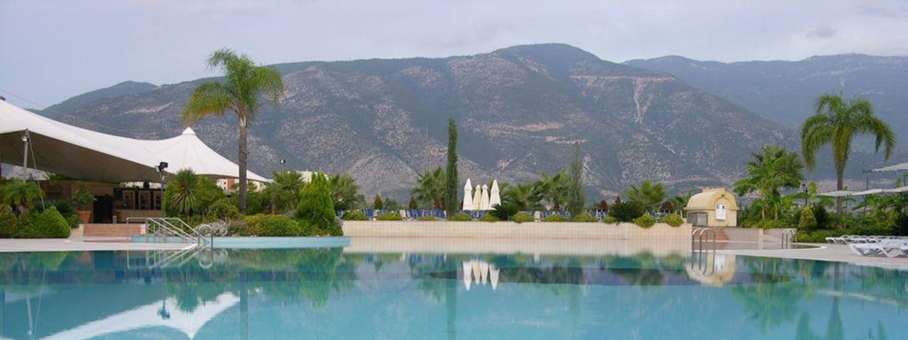 Pool-mountain view Hotel Presa di Finica