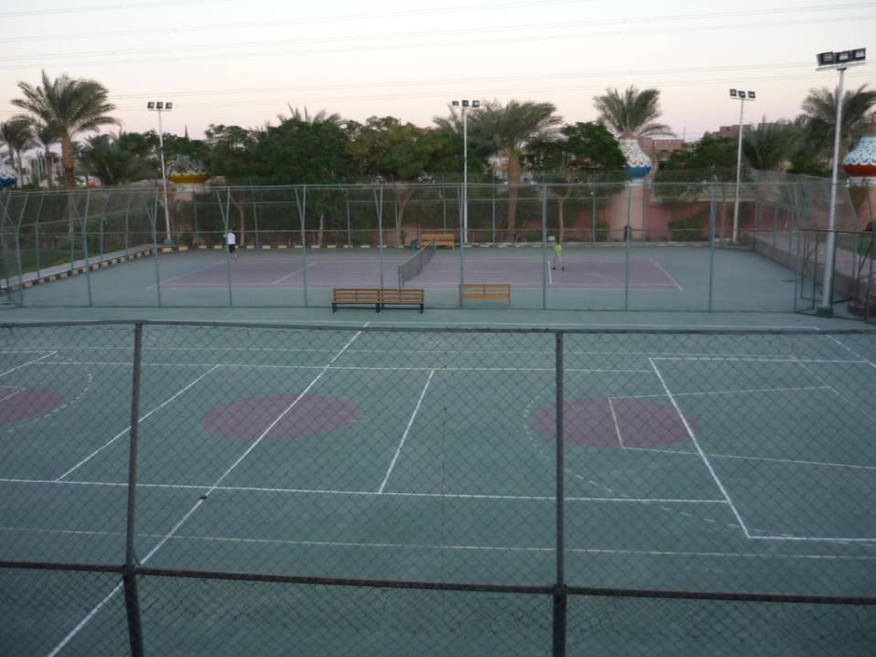 Tennis- und Fussballplatz Pickalbatros Alf Leila Wa Leila Resort - Neverland Hurghada