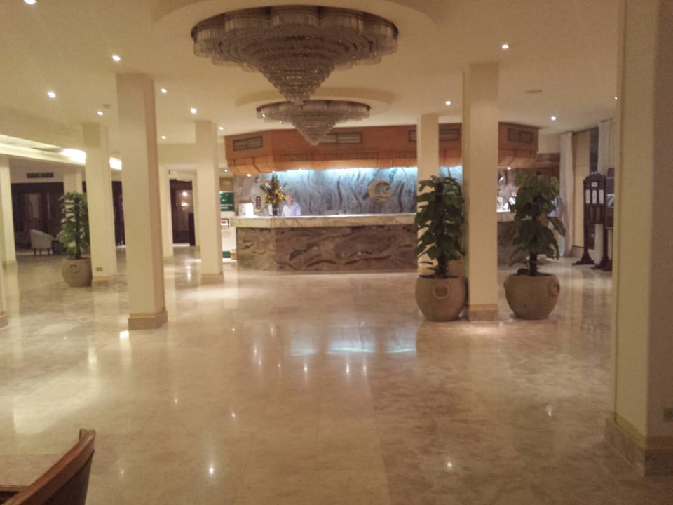 Lobby und Eingang The Grand Hotel Hurghada