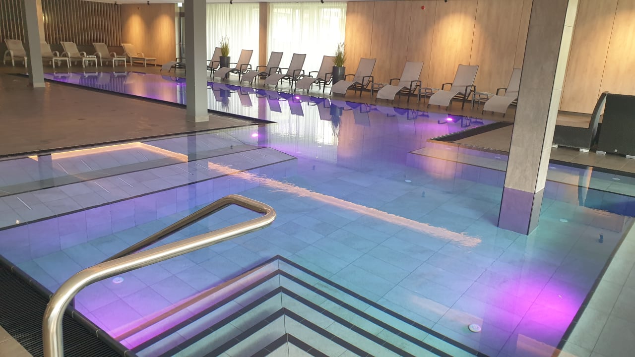 Pool Hotel Traube am See