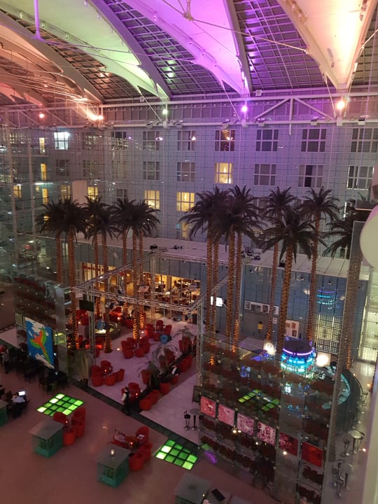 Lobby Hilton Munich Airport
