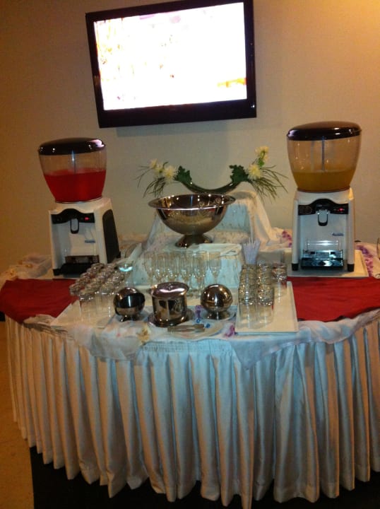 Getränke in der Lobby Royal Wings Hotel