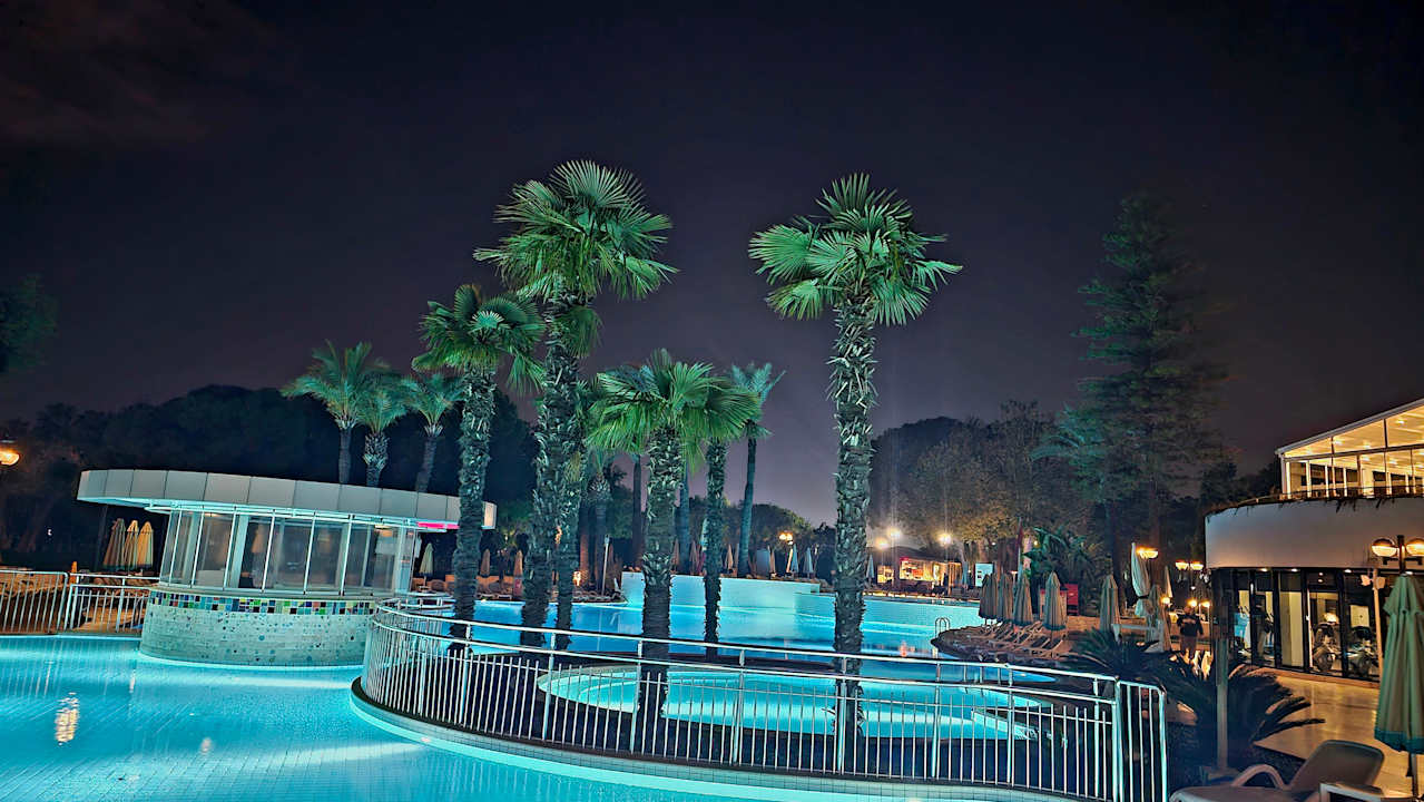 Pool Rixos Downtown Antalya