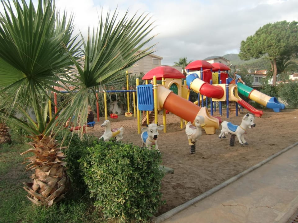 Spielplatz Hotel Grand Efe Hotel Grand Efe