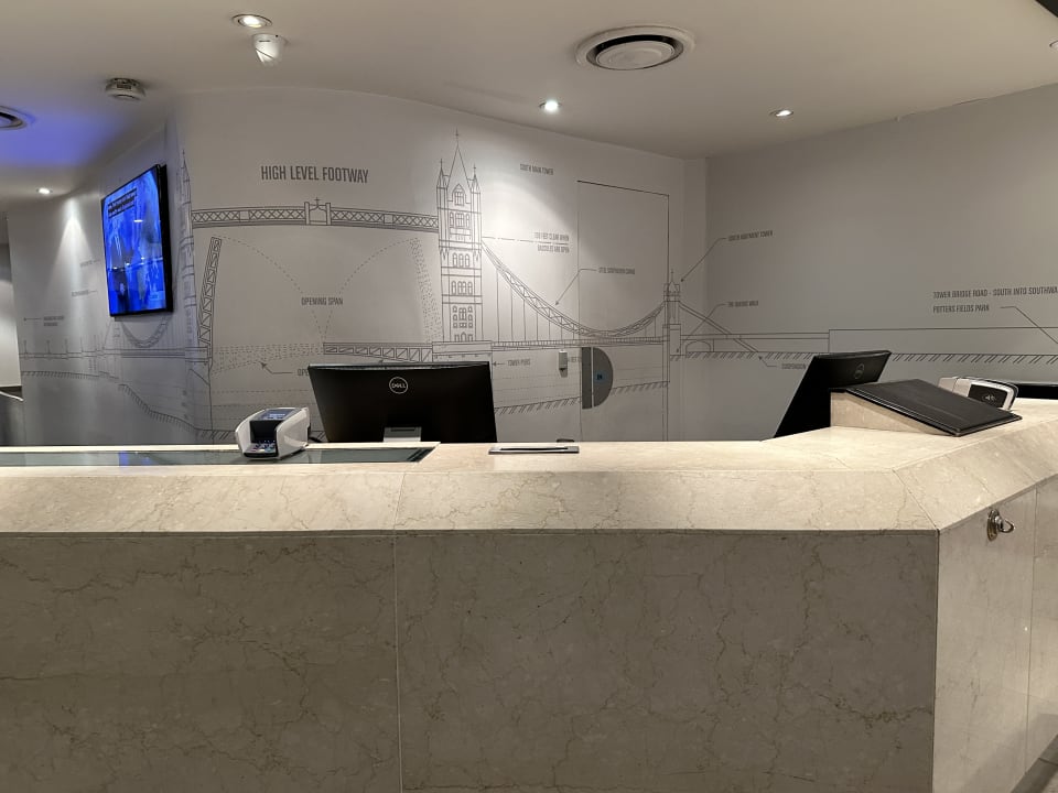 Lobby The Tower - A Guoman Hotel