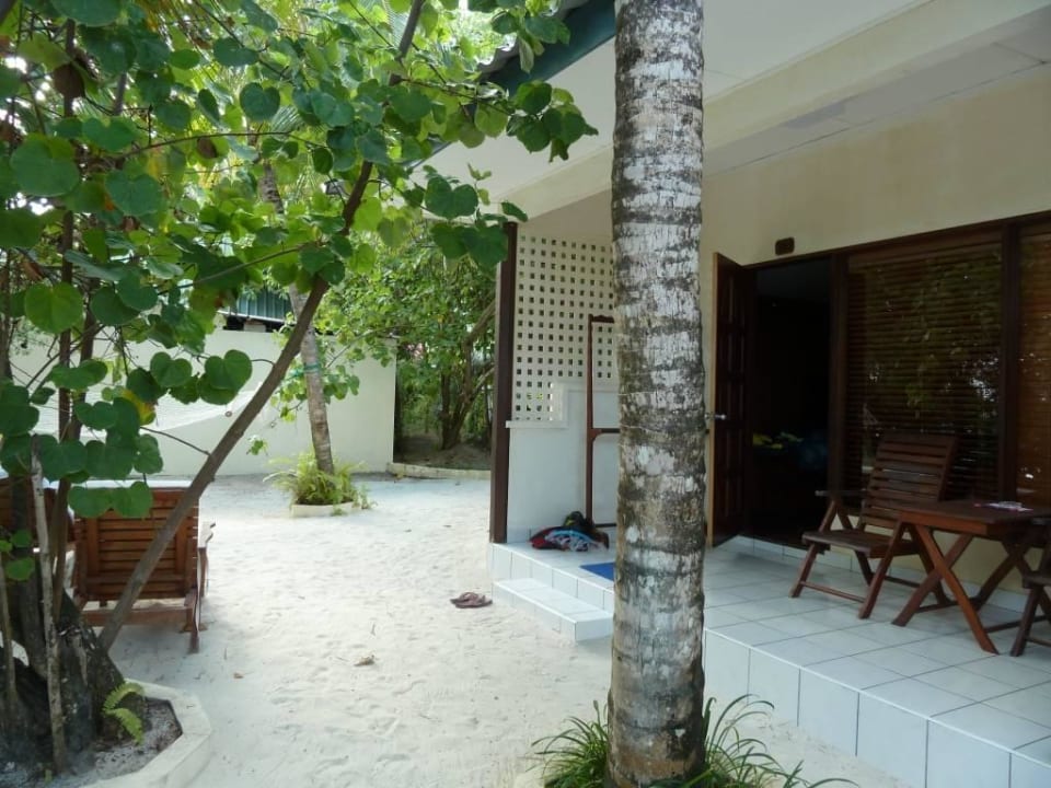 Vor 201 mit Blick zur Rückseite Barbereich Eri Maldives