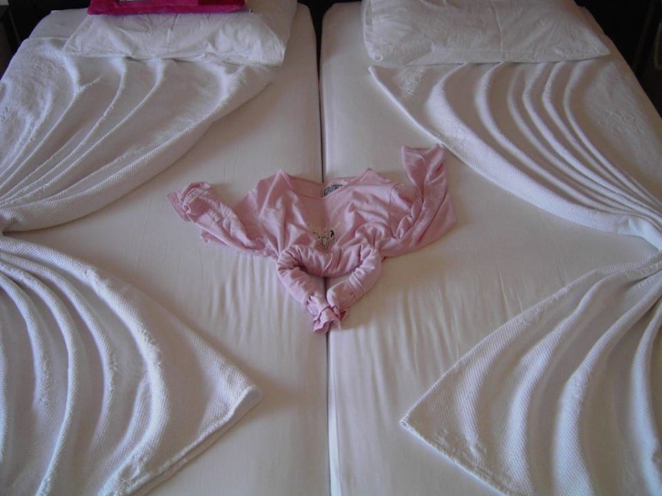 Zimmerservice Melas Holiday Village