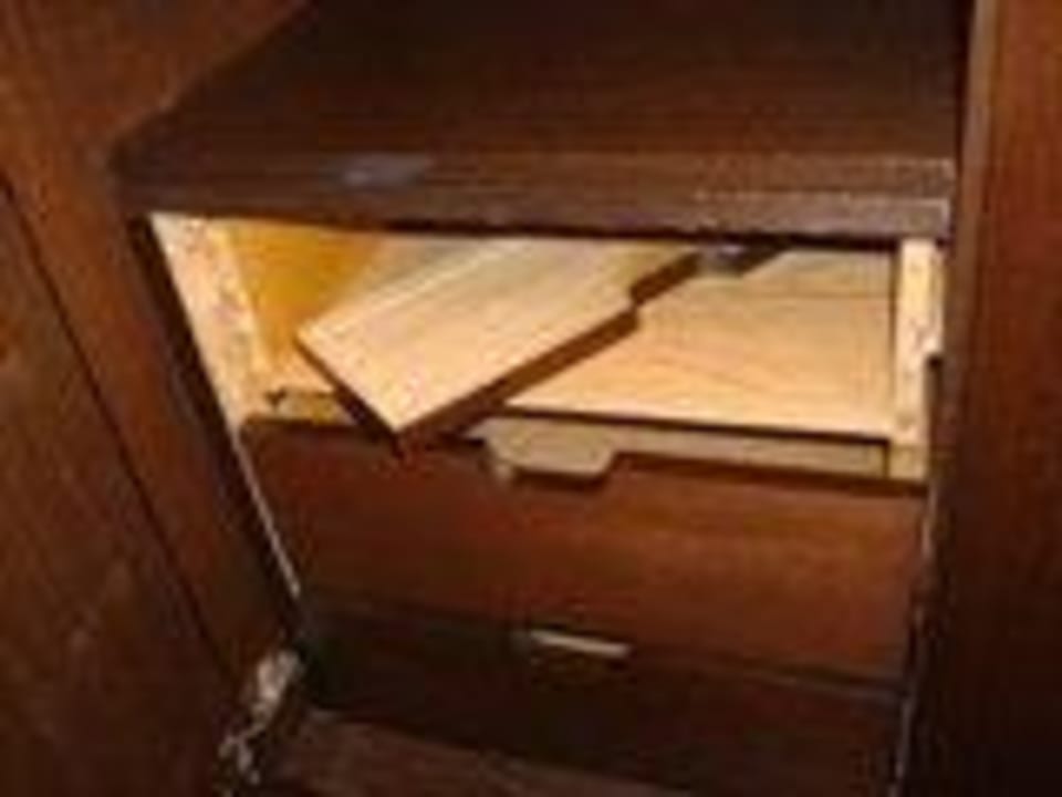 Kaputter Kleiderschrank Hotel Podgorka