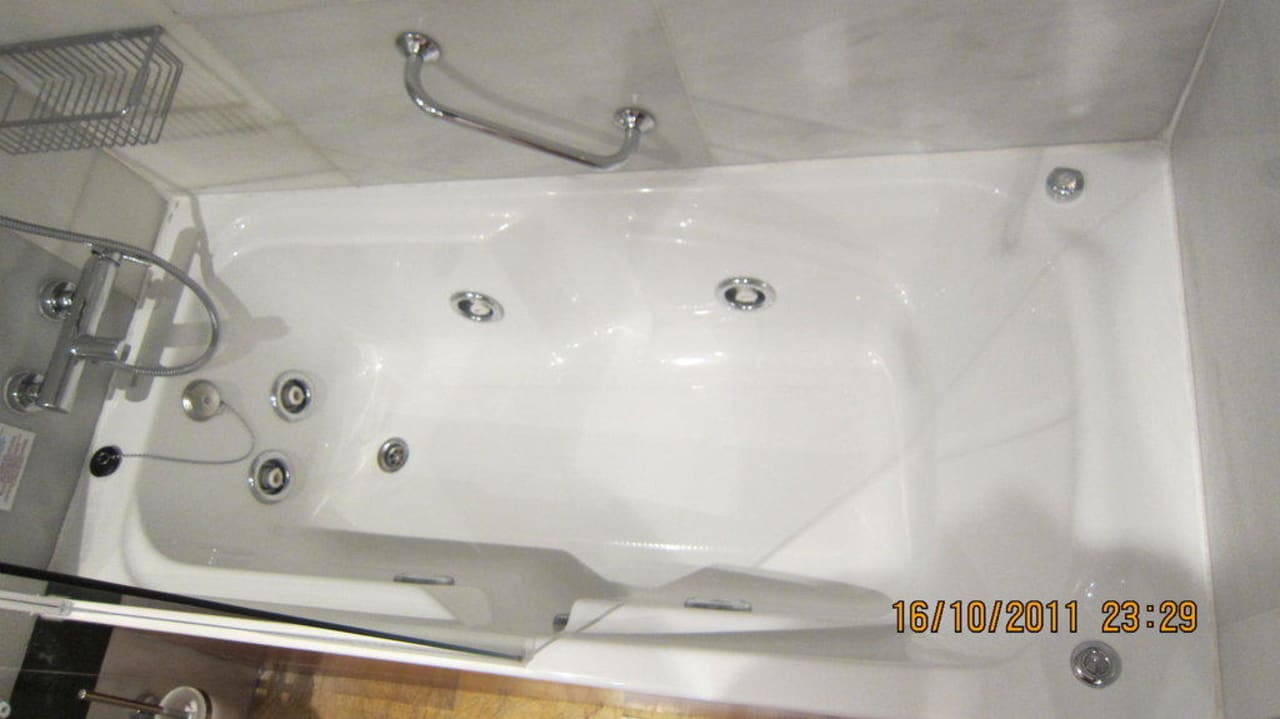 Duschbadewanne Hotel Port Ciutadella