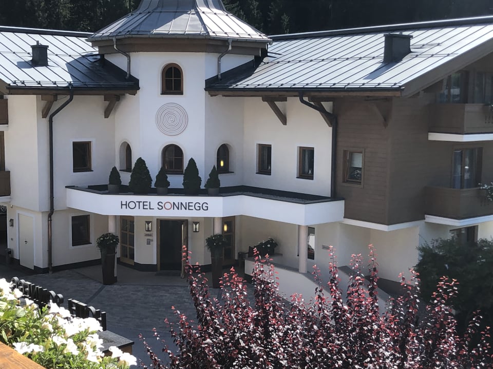Außenansicht Hotel Sonnegg