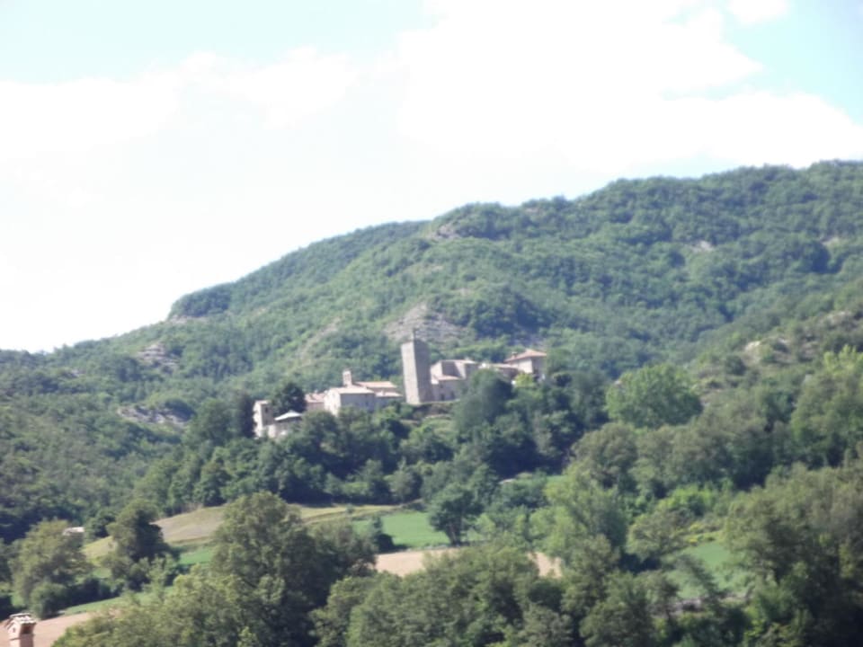 Das Castello von der Hauptstraße aus Agriturismo Relais Castello Della Pieve