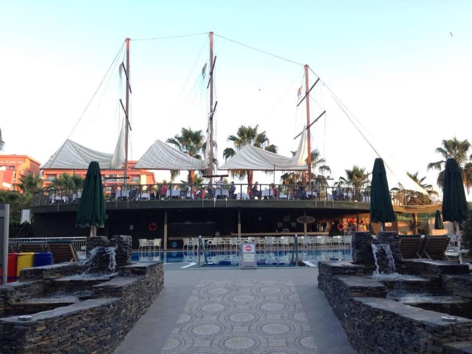 Pool mit Restaurant Can Garden Resort