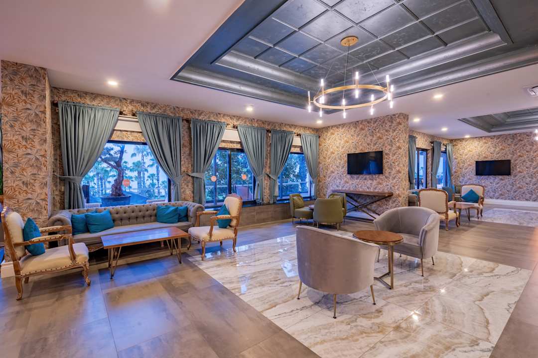 Lobby Justiniano Park Conti