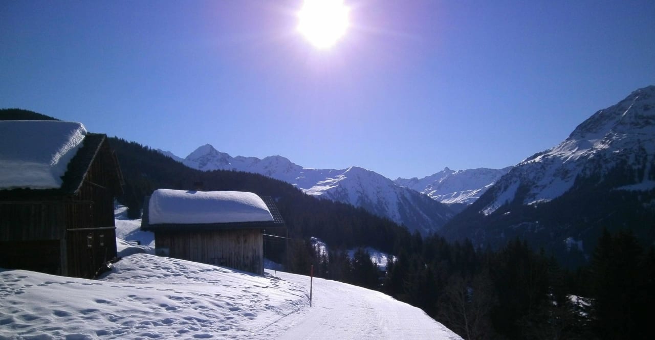 Weg vom Panoramagasthof zum Haus Alpenfrieden Panoramagasthof Kristberg