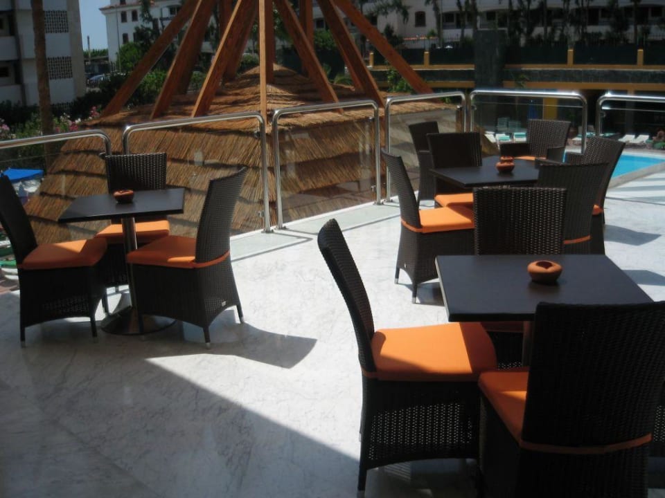 Terrasse allsun Hotel Lucana