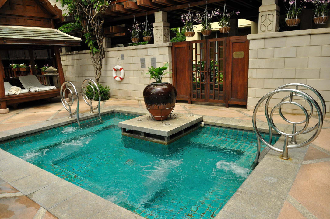 Pool Hotel The Peninsula Bangkok