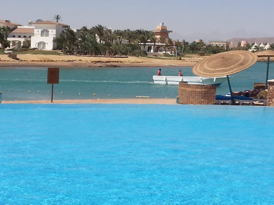 Pool Lagune Mövenpick Resort & Spa El Gouna