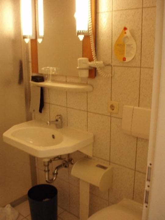 Blick ins Badezimmer Good Morning Erfurt