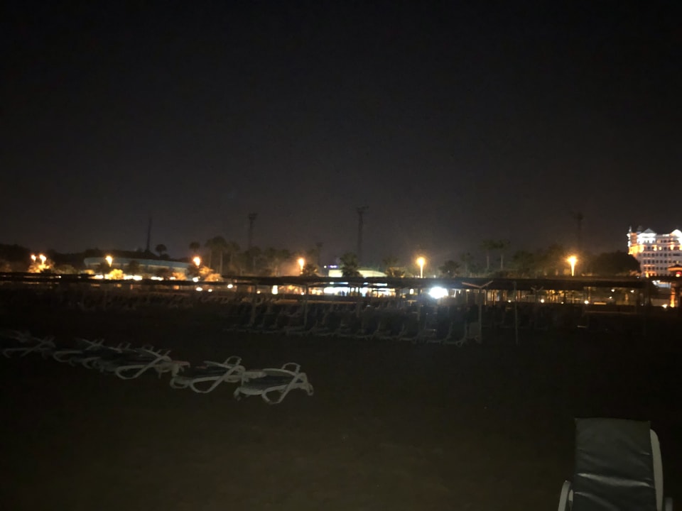 Strand Kamelya Aishen Club