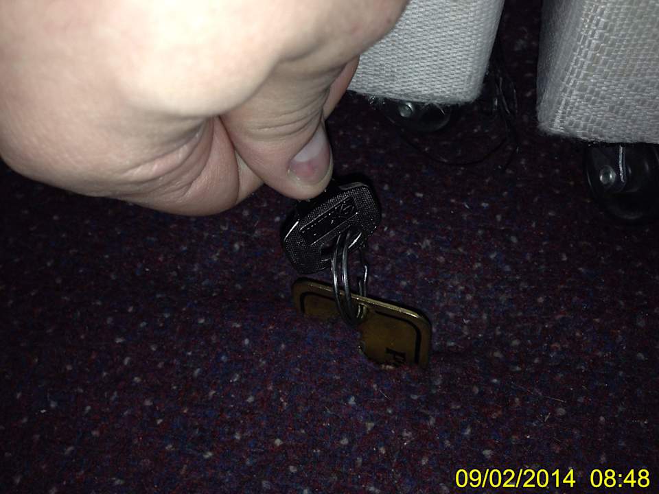 Zimmerschlüsselanhänger verschwindet im Fußboden The Park Hotel