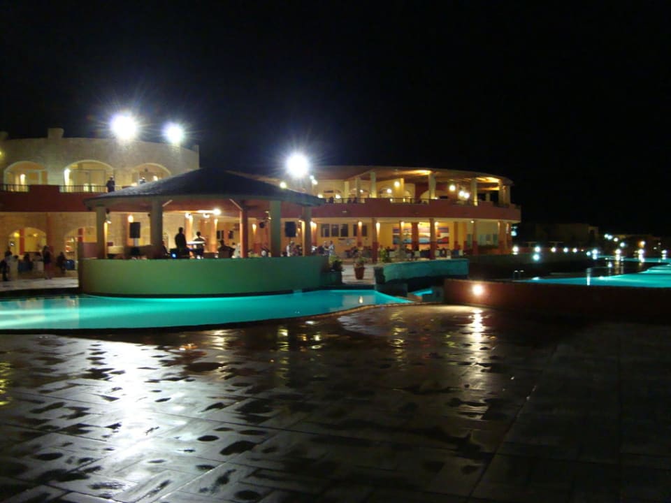 Abendstimmung am Pool Occidental Boa Vista Beach
