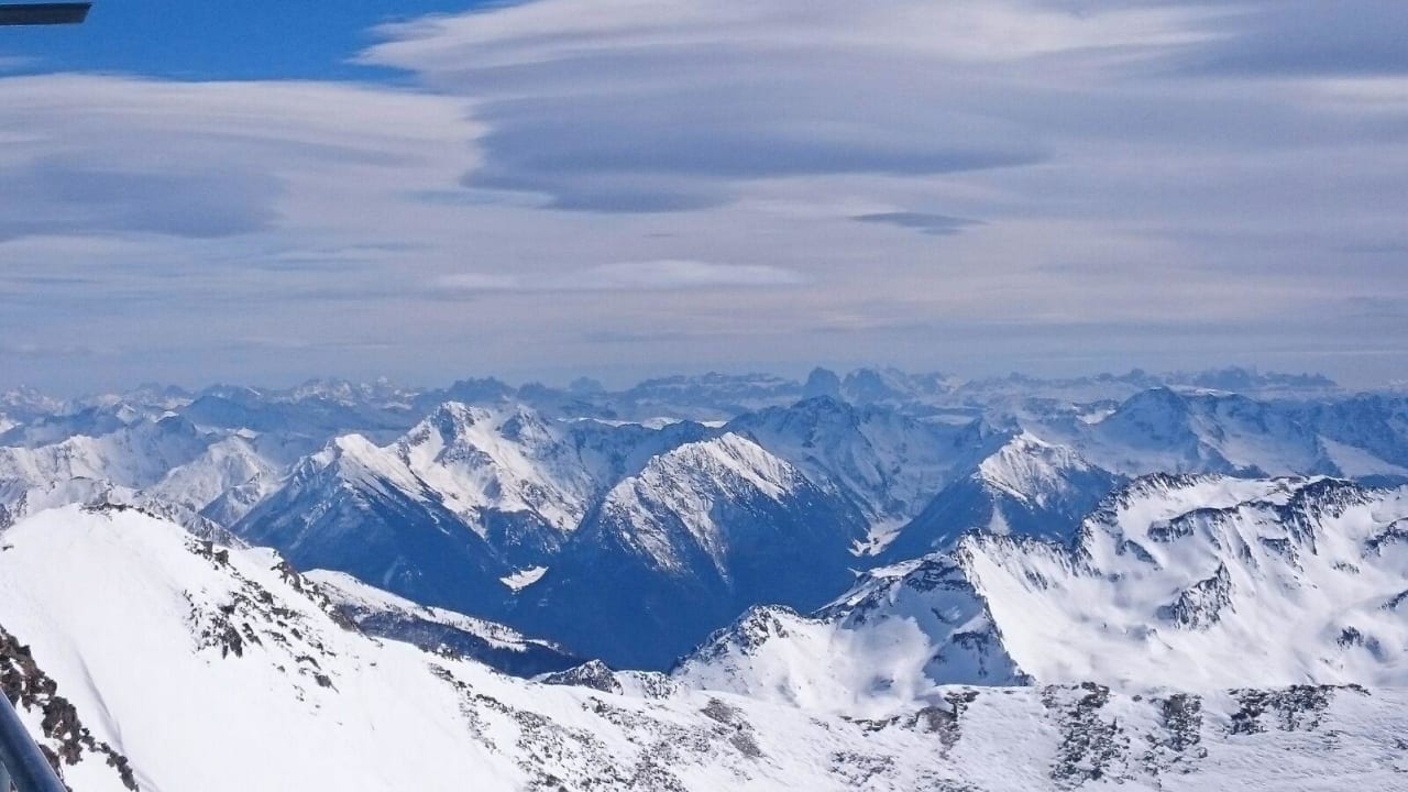 Blick von oben ins Tal 1 Hotel Laurin