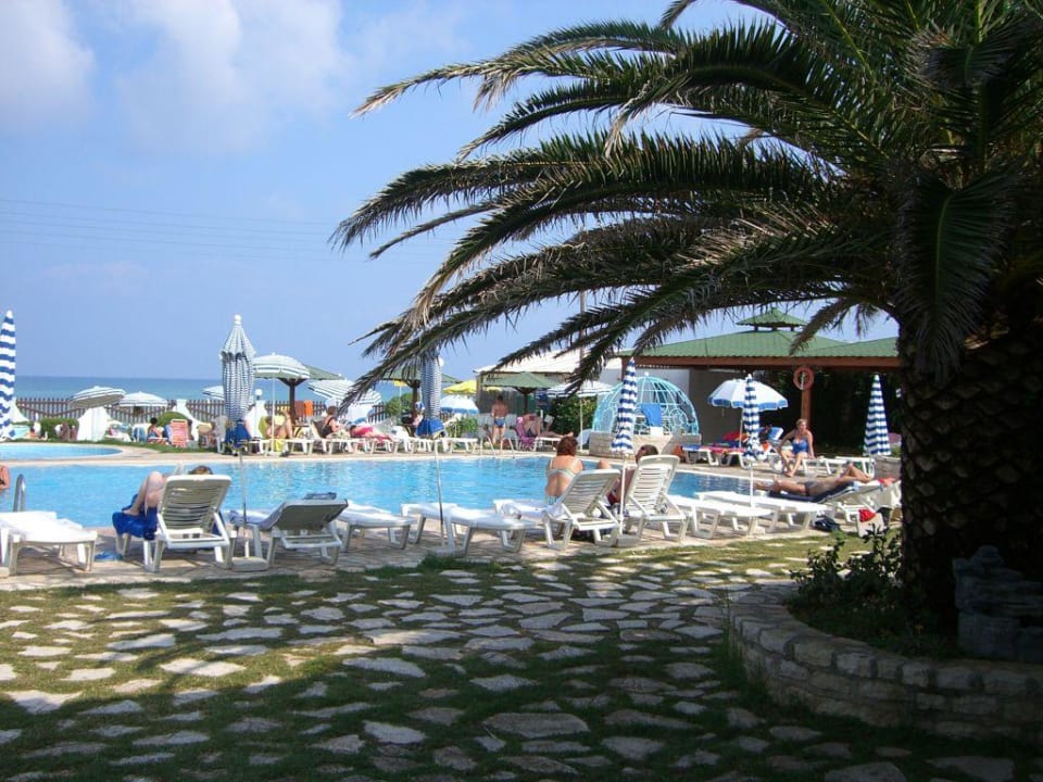 Gartenlandschaft Acharavi Beach Hotel