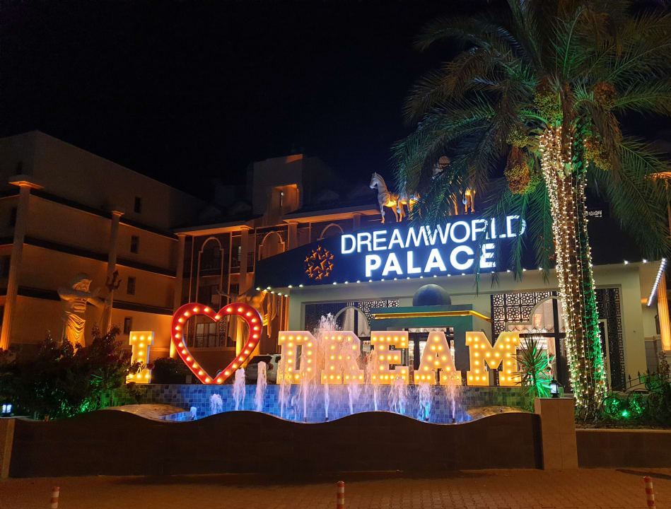 Außenansicht Dream World Palace Hotel