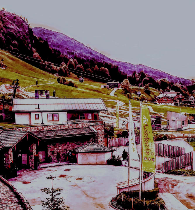 Außenansicht Hotel Riederalm