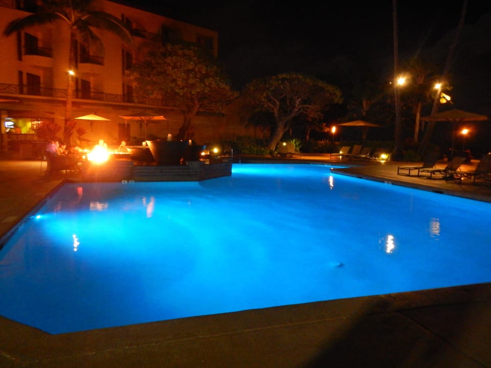 Bei Nacht Hotel Courtyard by Marriott Kauai at Coconut Beach