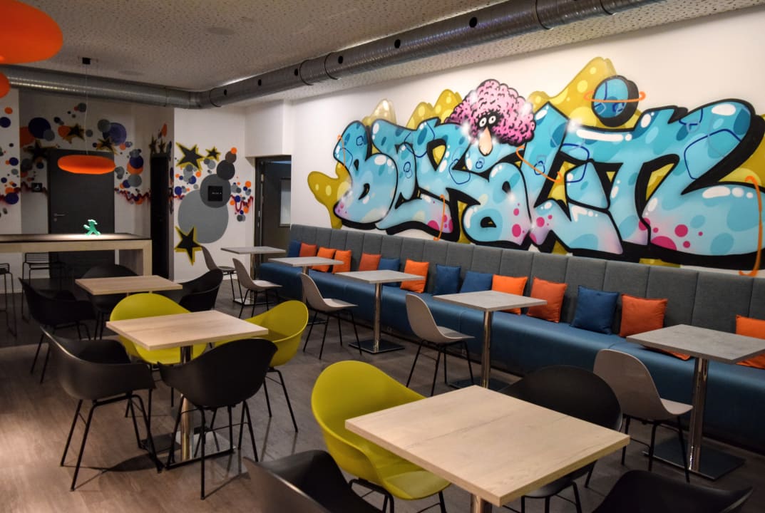 Gastro Holiday Inn - the niu, Hide Berlin Friedrichshain