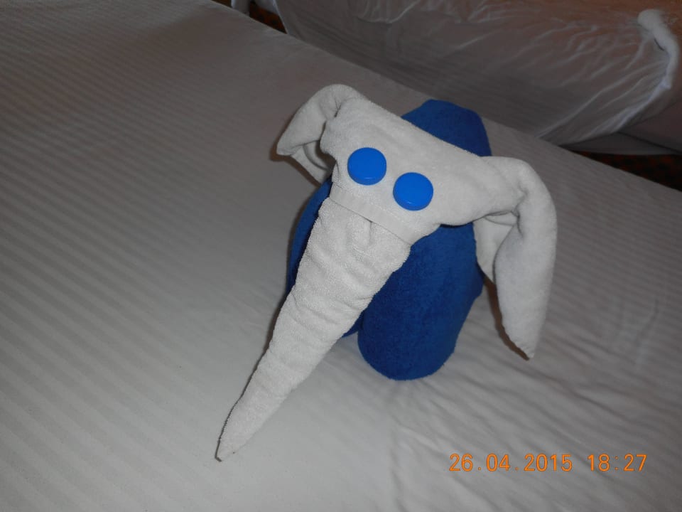 Милый слоник Pickalbatros Alf Leila Wa Leila Resort - Neverland Hurghada