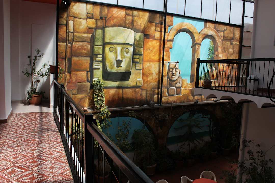 The courtyard Residencial Latino