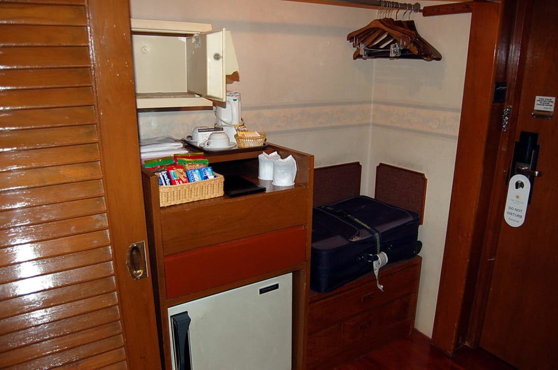 Safe und Minibar The Tawana Bangkok