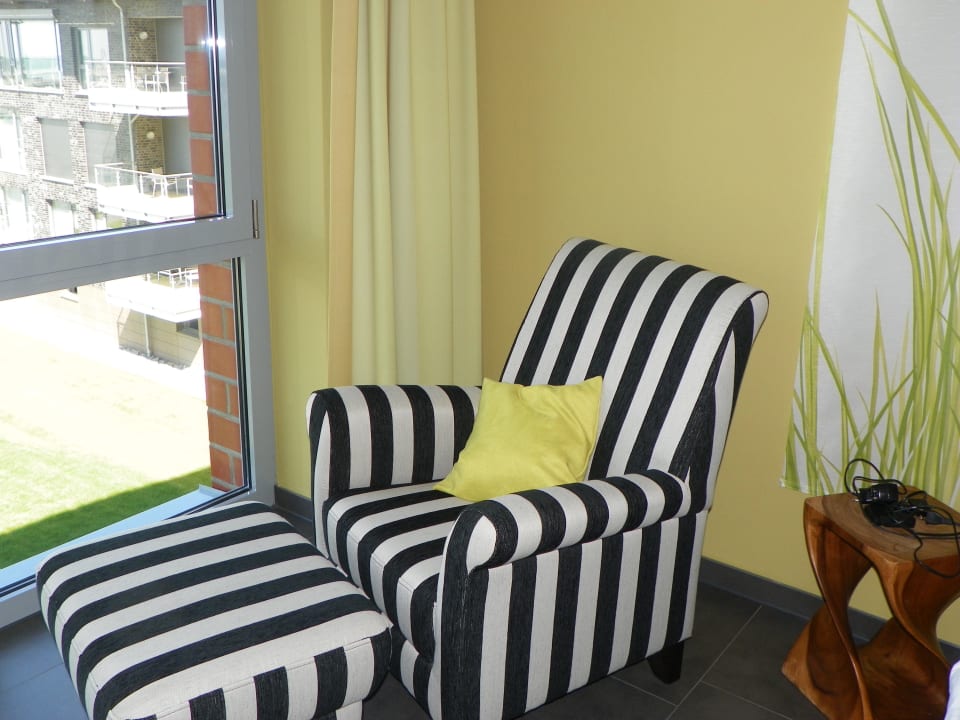 Zweiter Relax-Sessel im Schlafzimmer Haus Residenz am Yachthafen Hamer Ferienappartements