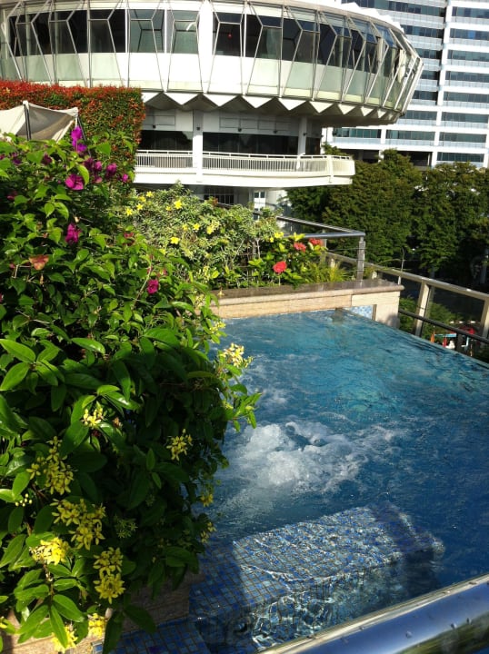 Whirlpool The Fullerton Bay Hotel Singapore