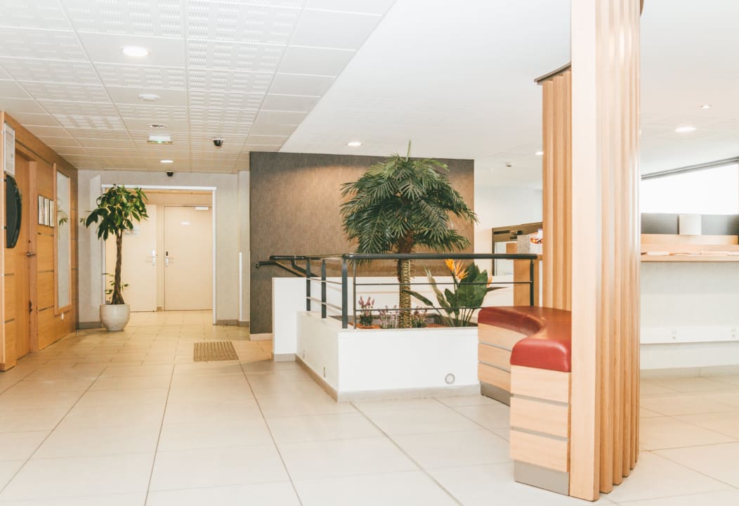 Lobby Appart'Hotel Quimper by Terres de France
