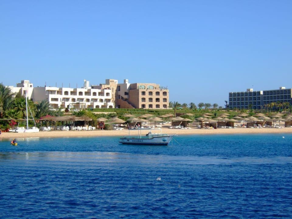 Strand vor dem New-Wing Fort Arabesque Resort, Spa & Villas