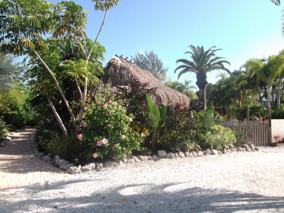 Einfahrt Sunrise Garden Resort