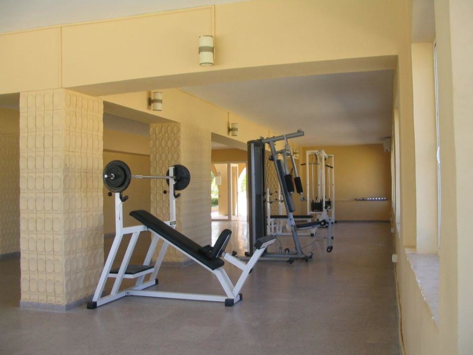 Keine Gewichte, Geräte kaputt Zita Beach Resort