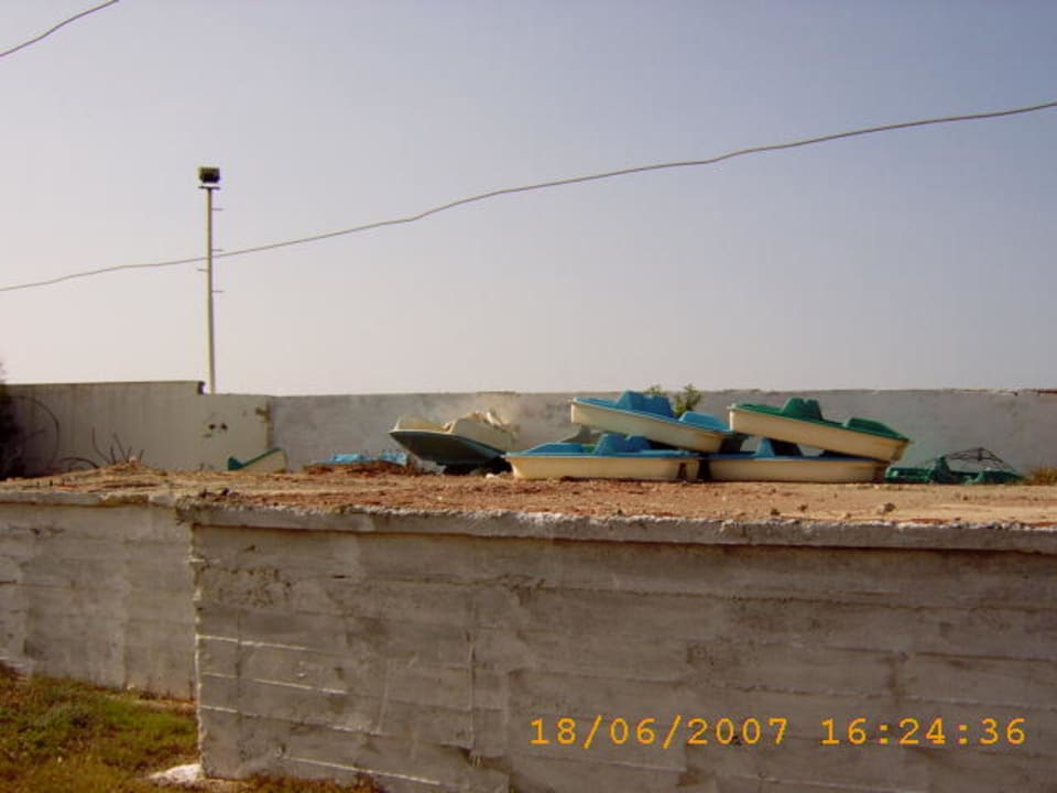 Tretboot Friedhof eine Ansicht Ruspina Beach Resort