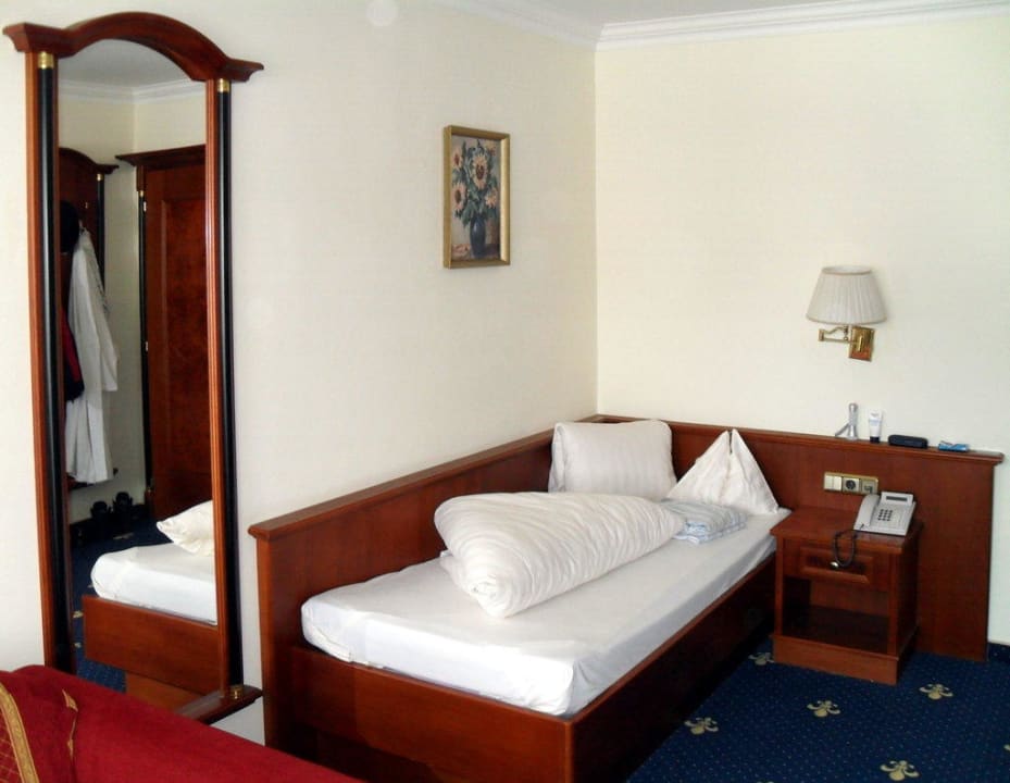 Einzelzimmer - Bett Hotel Panorama Wellness & Spa by alpha