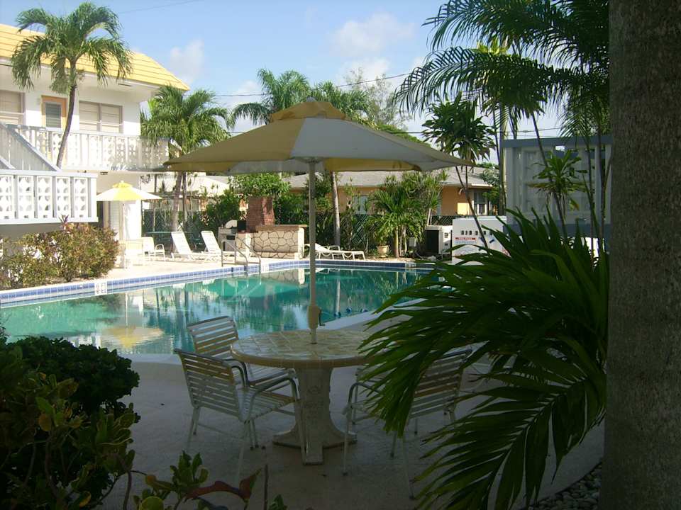 Pool vom Eingang aus 3 Crowns Resort