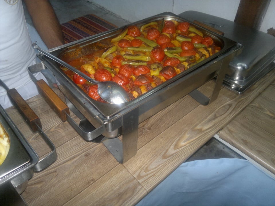 Reichhaltiges Abendbuffet Kaliptus Hotel