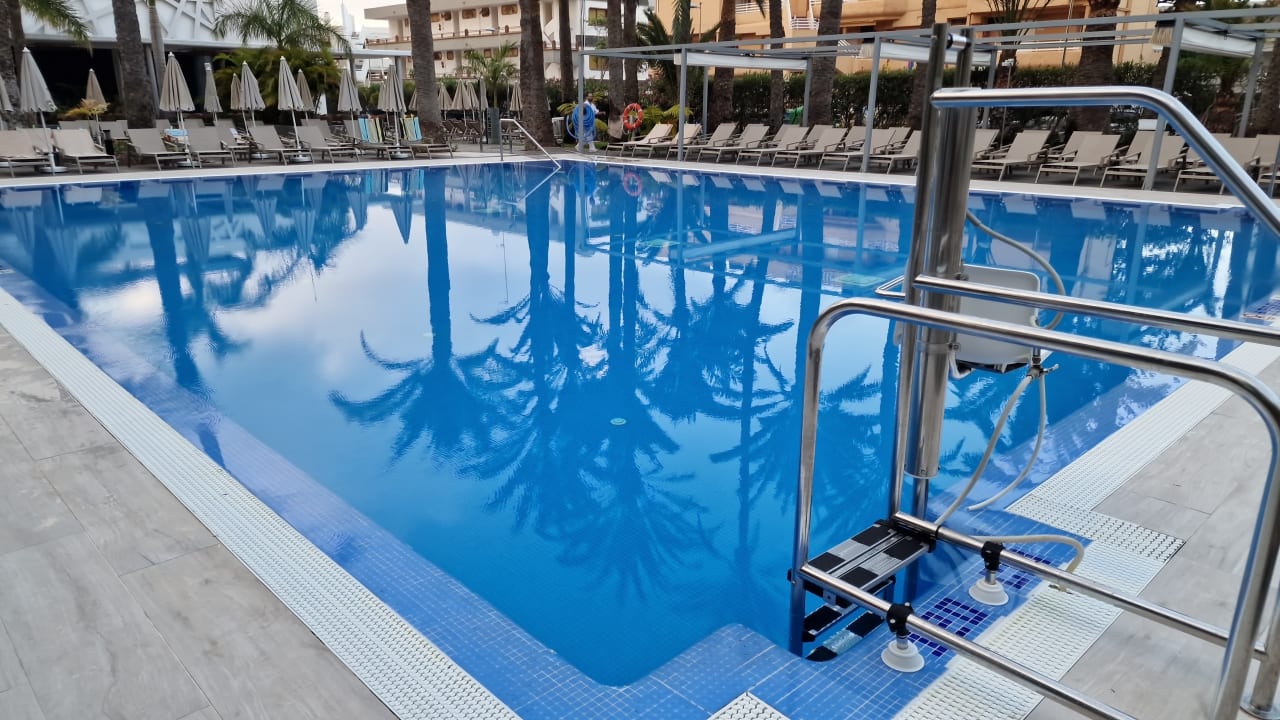 Pool Hotel Riu Palace Palmeras