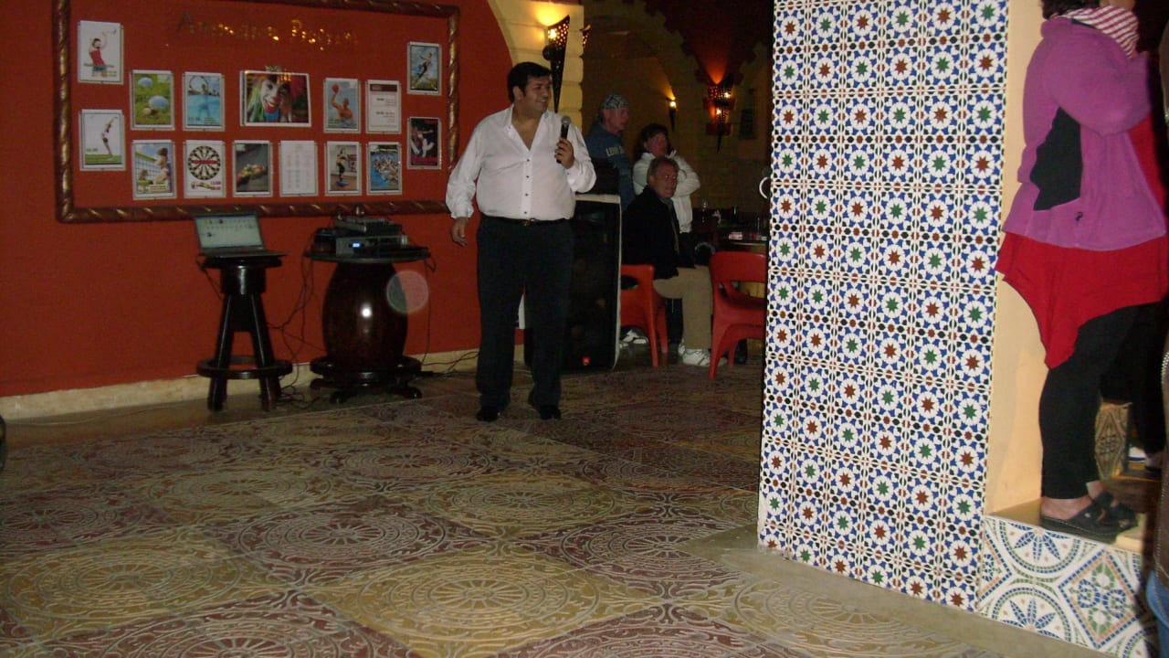 Elvis der Entertainer Pickalbatros Alf Leila Wa Leila Resort - Neverland Hurghada