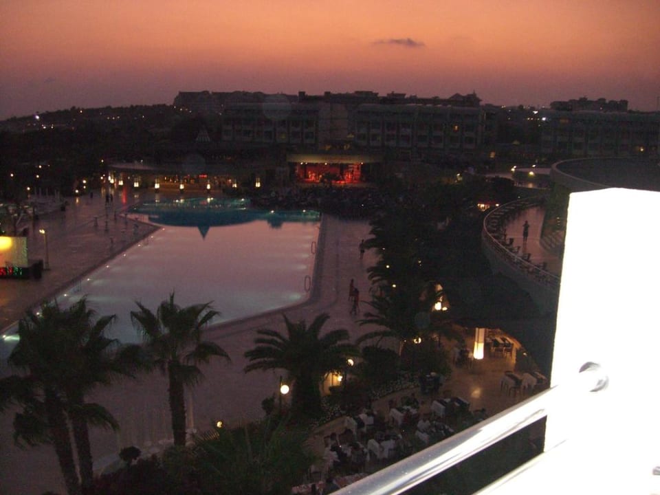 Poolblick und Meerblick vom Zimmer VONRESORT Golden Coast