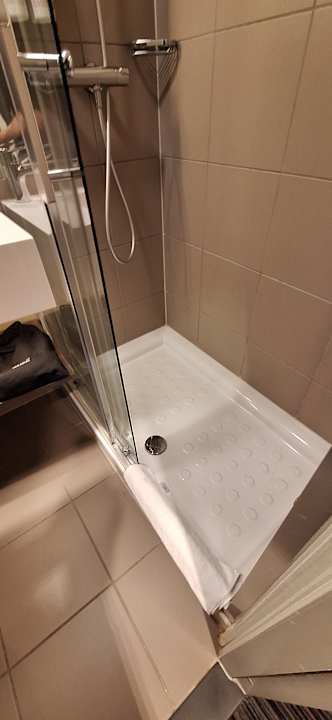 Zimmer MOXY Frankfurt Airport